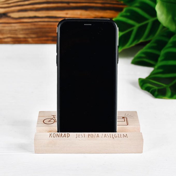 Personalizowany drewniany stojak na telefon