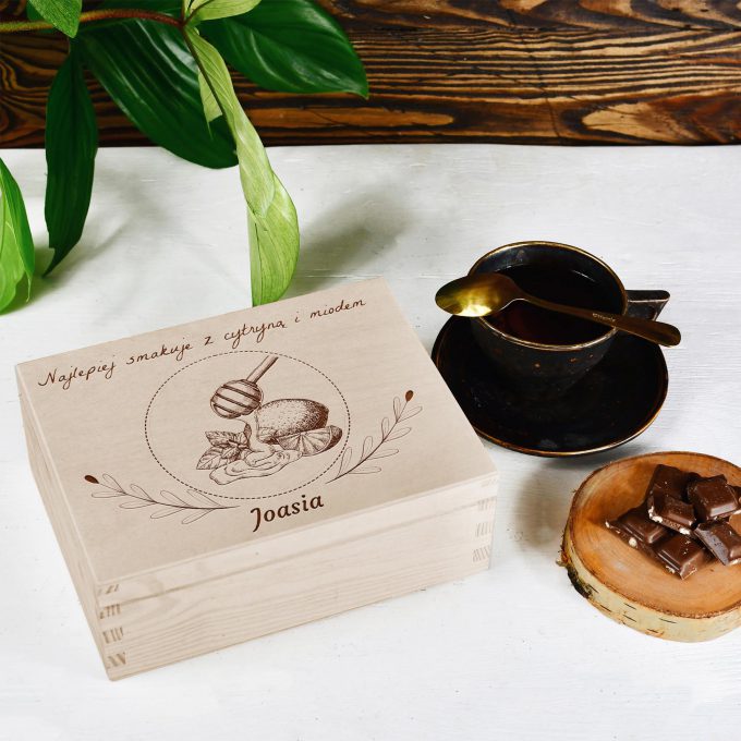 Personalizowane drewniane pudełko na herbatę - Najlepiej smakuje