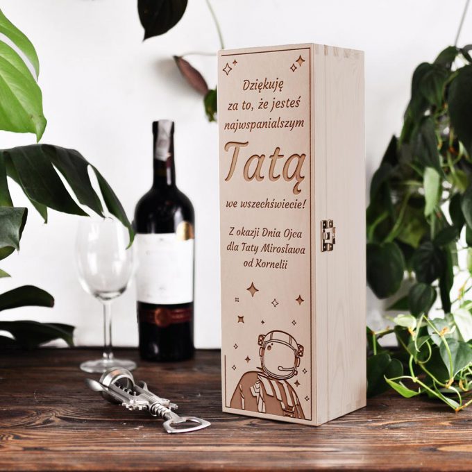 Personalizowane drewniane pudełko na alkohol - jesteś najwspanialszym Tatą we wszechświecie